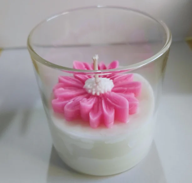 Daisy Dream Borosil Candle
